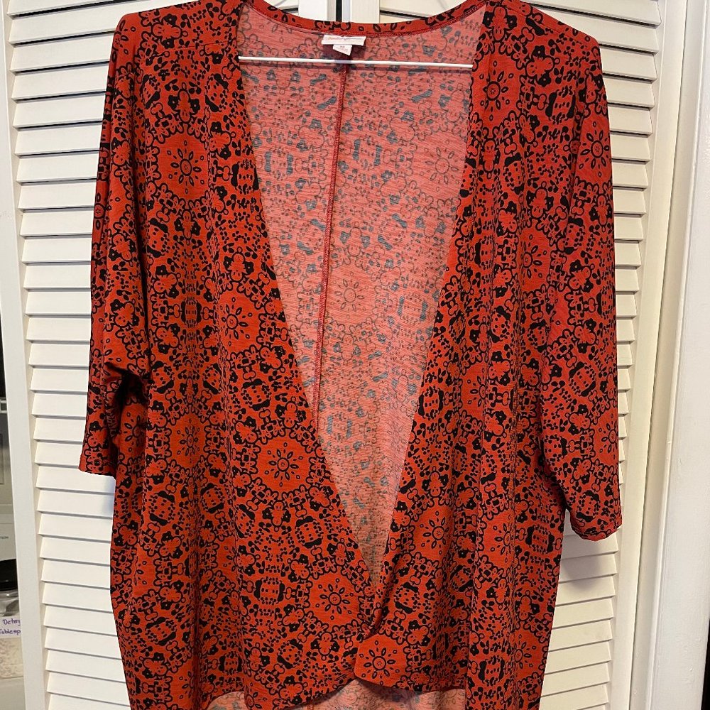 LuLaRoe Lindsay Waterfall overlay/cardigan